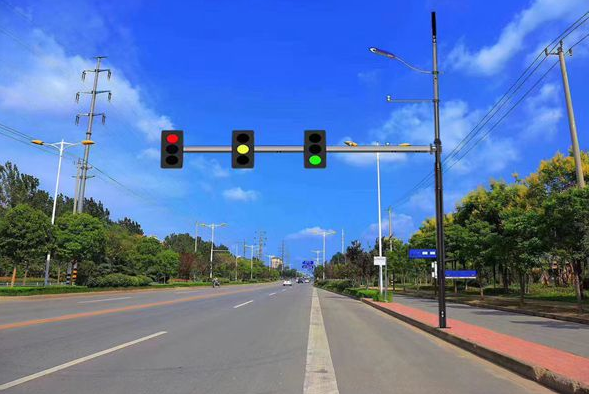 道路交通信號(hào)燈桿